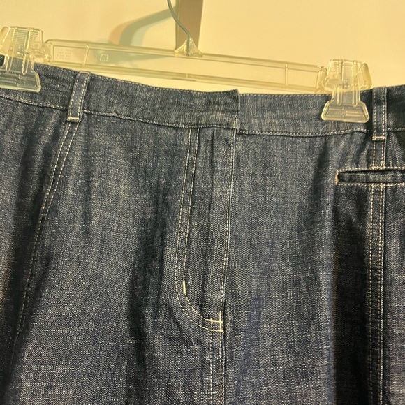 LL Bean lightweight denim skirt.  Size 20 Reg. EUC. - Picture 3 of 5